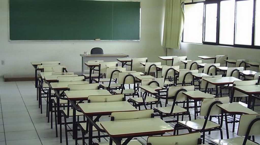 Cuántos alumnos debe haber por salón?