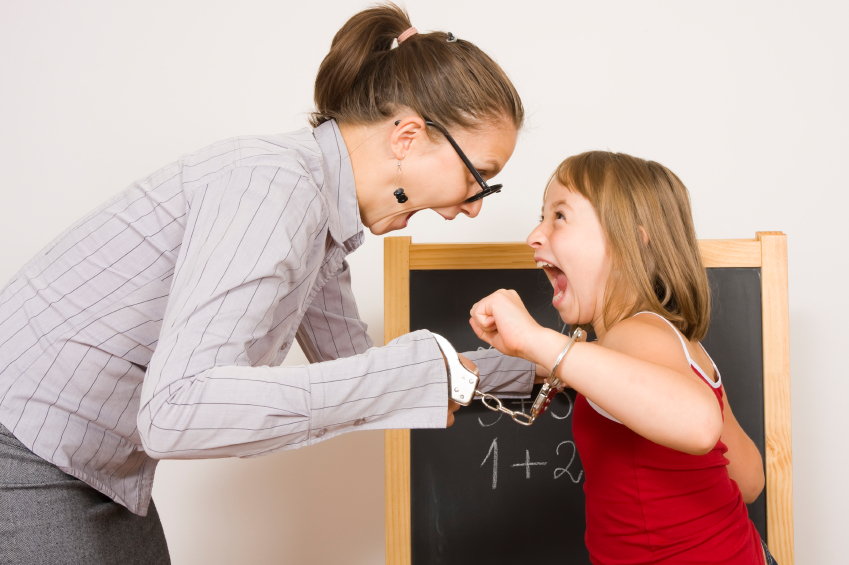 Qué hacer si la maestra le grita a mi hija